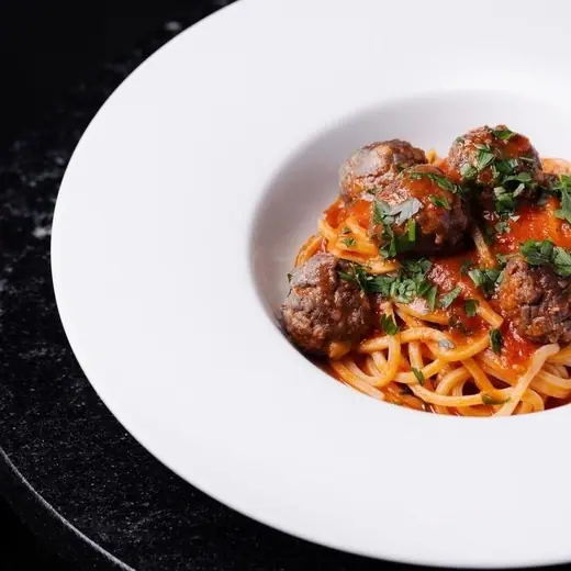 Pasta z klopsikami wolowymi